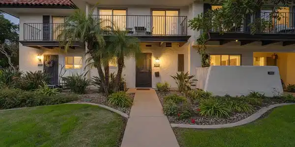 3290 Loma Riviera Dr