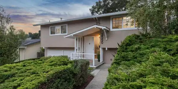 2550 Maywood Drive
