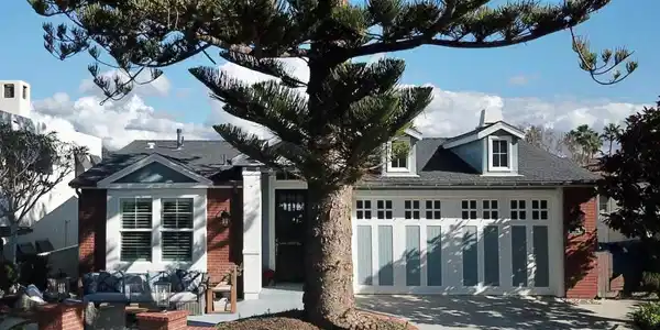 212 N Helix Avenue