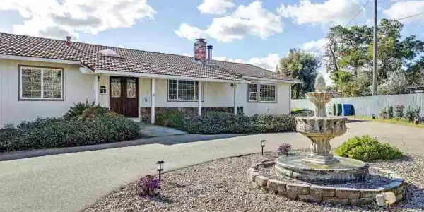 2571 Anderson Ln