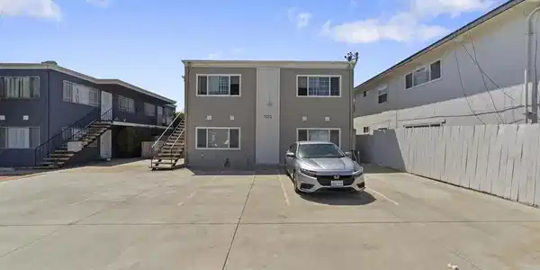 1212 AZUSA Street