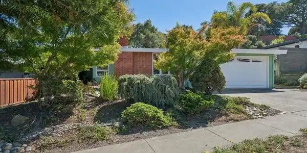 7811 Potrero Ave