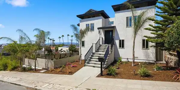4484 Long Branch Avenue