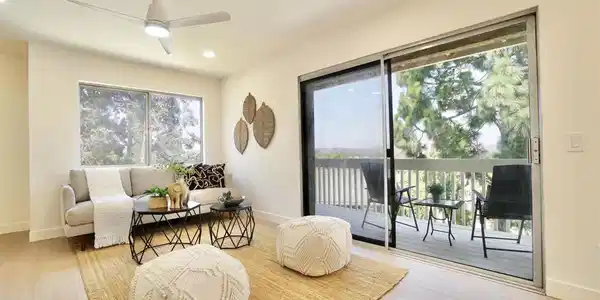 4228 Vista Del Rio Way
