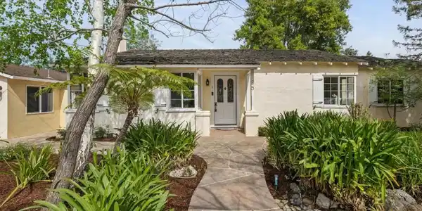 25 Jordan Avenue