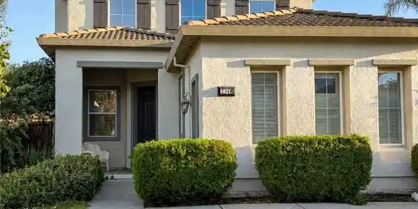 2348 Arch Court