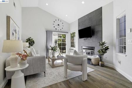 42525 Fern Cir