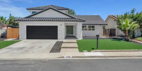 1709 Yellowstone Dr