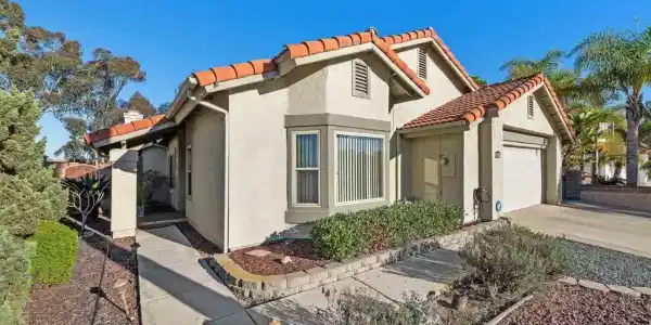 895 Mesa Place