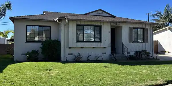 3182 Strathmore Drive