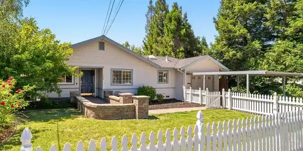 3644 Walnut Ave