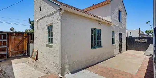 Image 4
