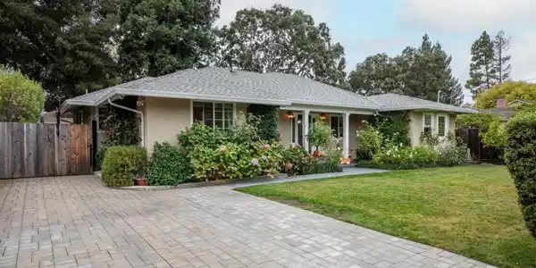 552 Rutherford Avenue