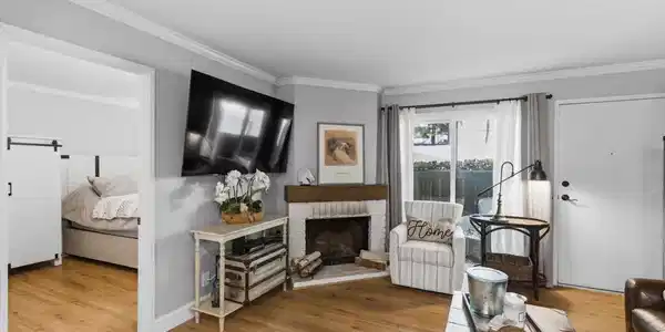 8368 Via Sonoma E