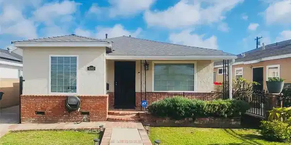 4860 W 133rd