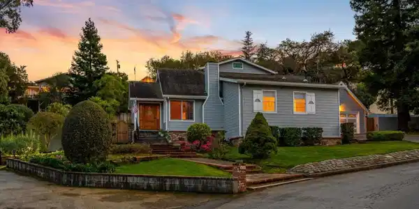 21 Cobblestone Lane