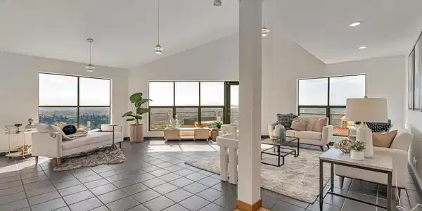 1522 Grand View Drive