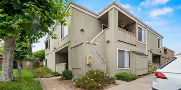 820 Casanova Avenue