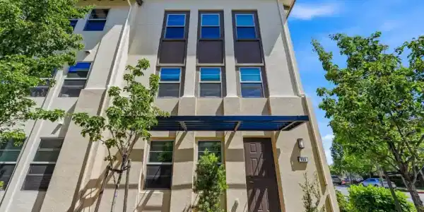 998 Arrowleaf Place