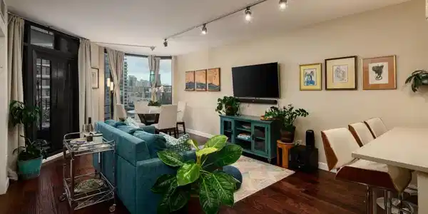 500 W Harbor Dr