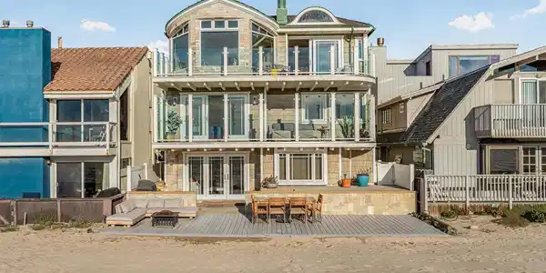 3365 Ocean Drive