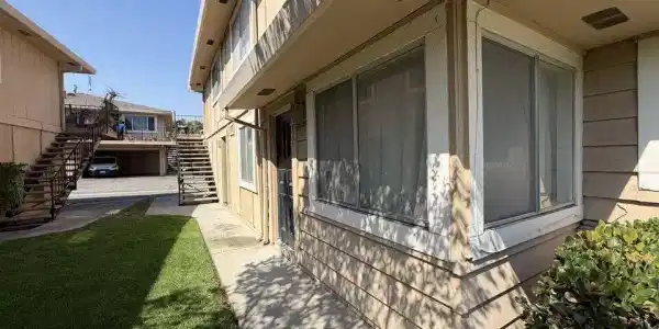 26425 Paseo Pamela