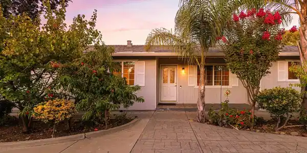 1694 Tammy Ln