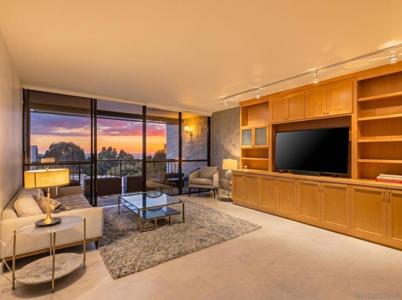 2500 Torrey Pines Rd