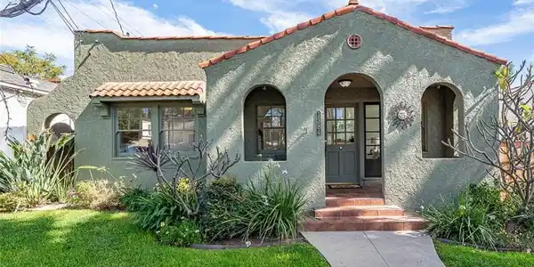 1384 Prospect