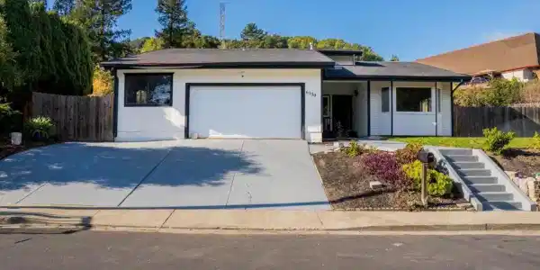 6330 TRI lane