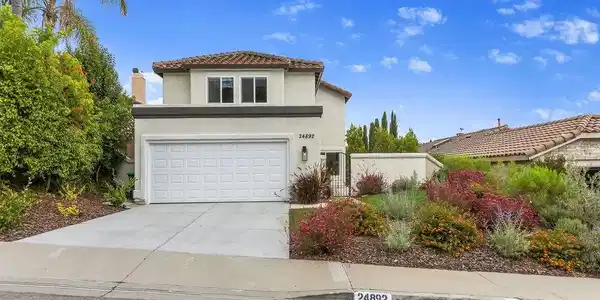 24892 Golden Vista