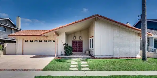 6381 Myrtle