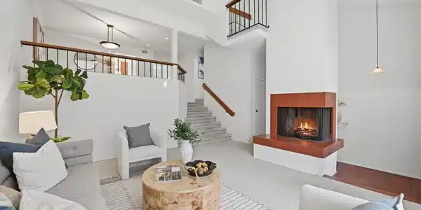 3311 Caminito Eastbluff