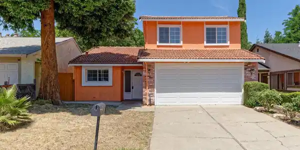 2412 Sequoia Dr