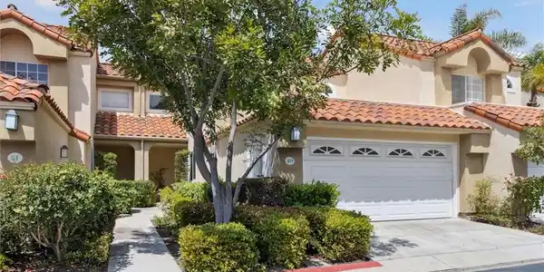 49 Niguel Pointe Drive