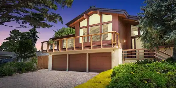 3037 Strawberry Hill Road