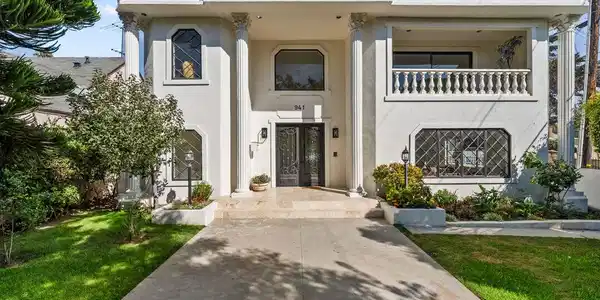 941 Yale Street