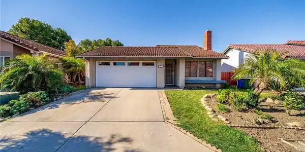 279 Hyacinth Way