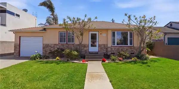 5452 W 122nd