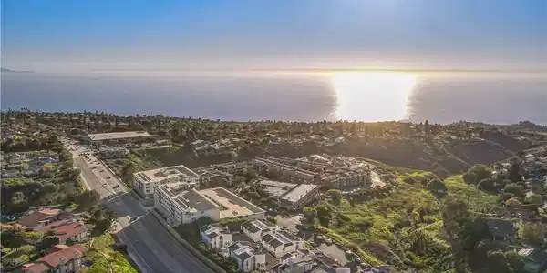6542 Ocean Crest Drive