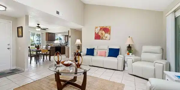3655 Vista Campana N