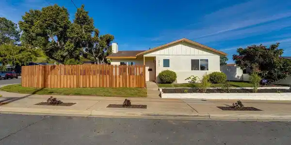 4960 Sparks Ave
