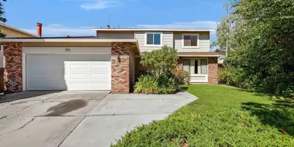 725 Little Foot Dr