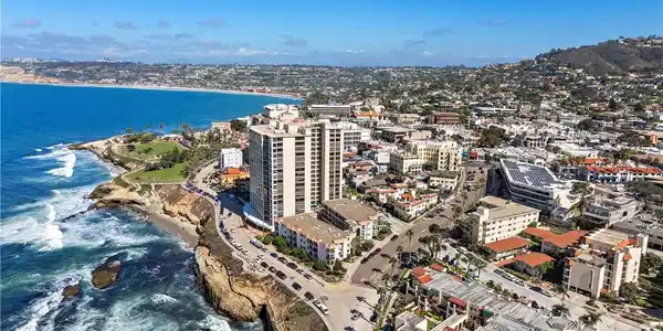 909 Coast Boulevard