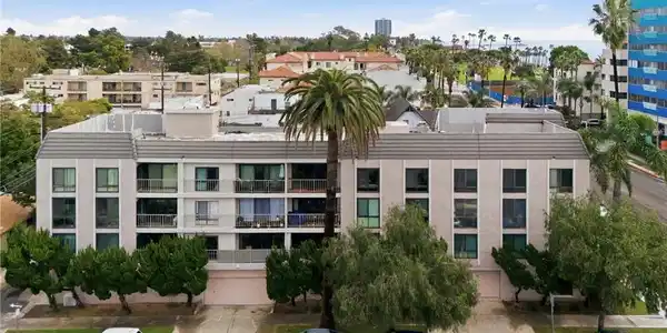 1803 E Ocean Boulevard