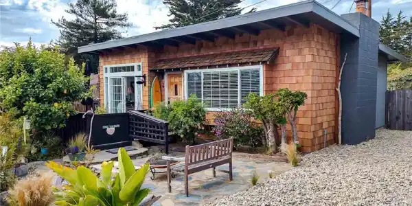 631 Warwick