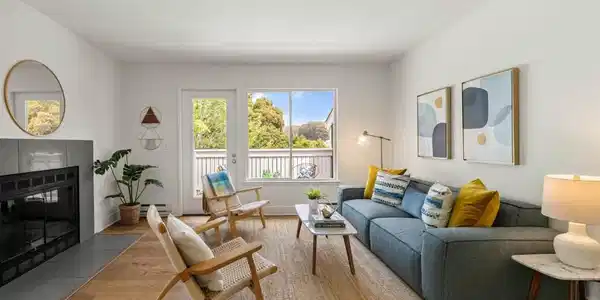 166 Bayside Ct