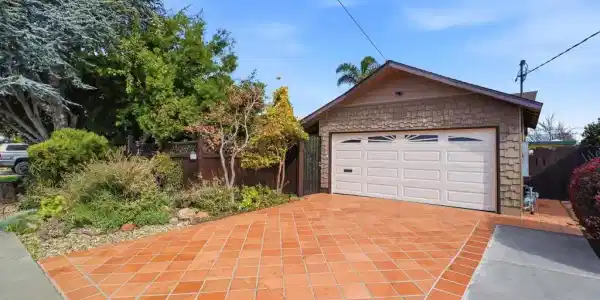16132 Via Catherine