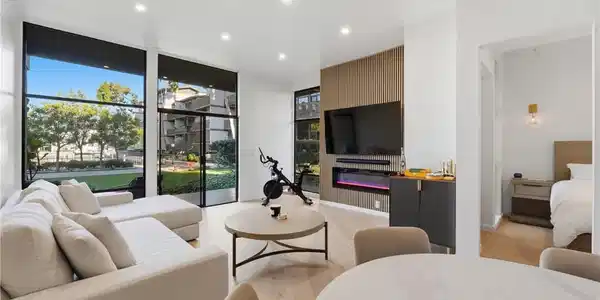 8103 Marina Pacifica N
