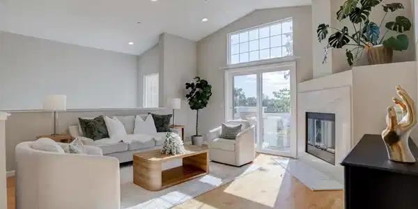 112 Camerota Way
